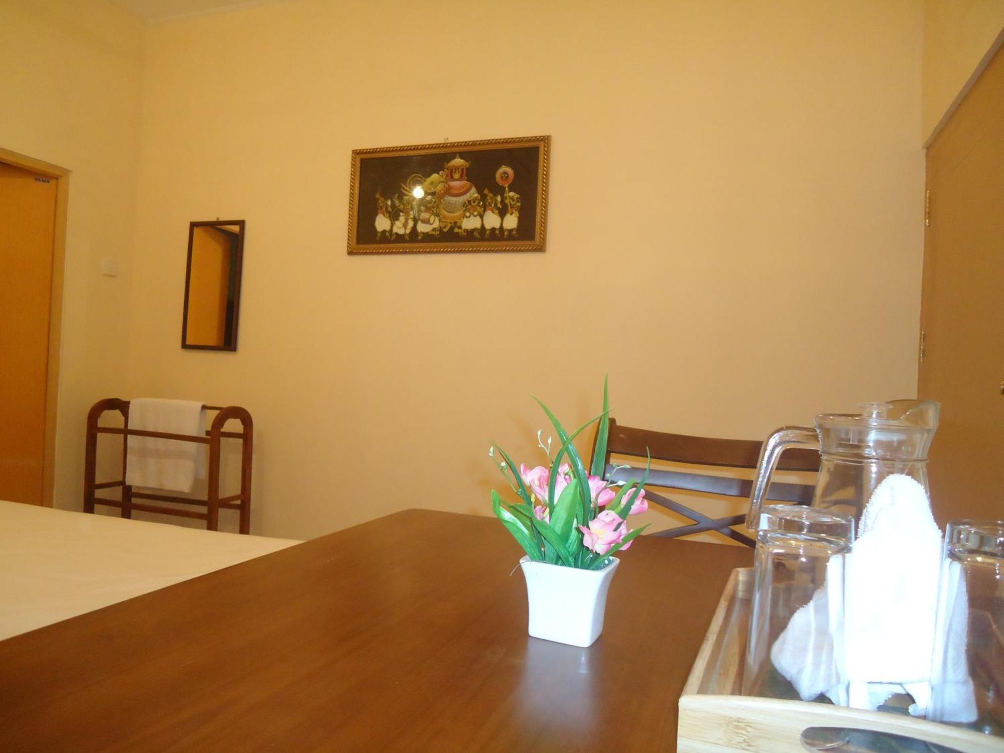 Guest House Kaduwela Exterior photo