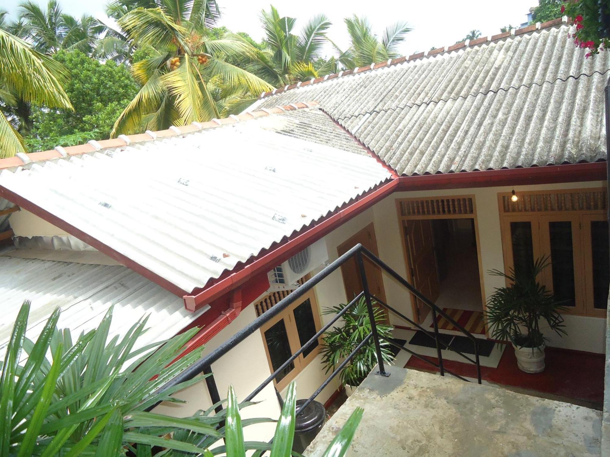Guest House Kaduwela Exterior photo